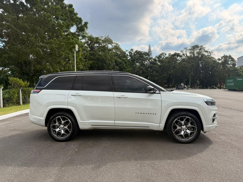 jeep commander 1.3 t270 turbo flex overland at62