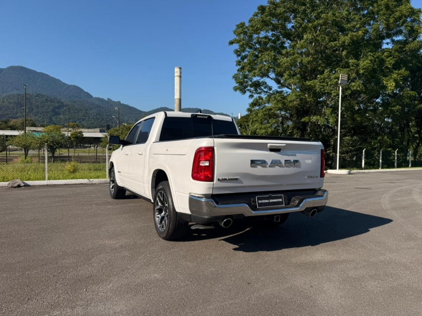 ram 1500 3.0 hurricane 6 biturbo gasolina laramie cd 4x4 automatico2