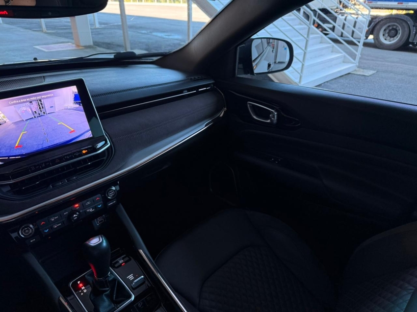 jeep commander 2.0 td380 turbo diesel overland at915