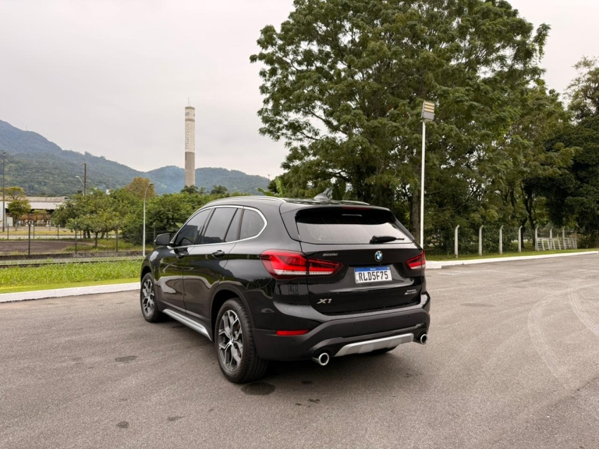 bmw x1 2.0 16v turbo activeflex sdrive20i x-line 4p at6