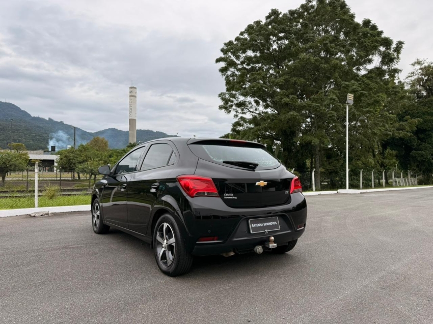 chevrolet onix 1.4 mpfi ltz 8v flex 4p automatico5