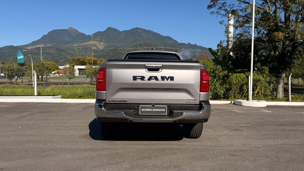 2.0 hurricane 4 turbo gasolina laramie 4x4 at6