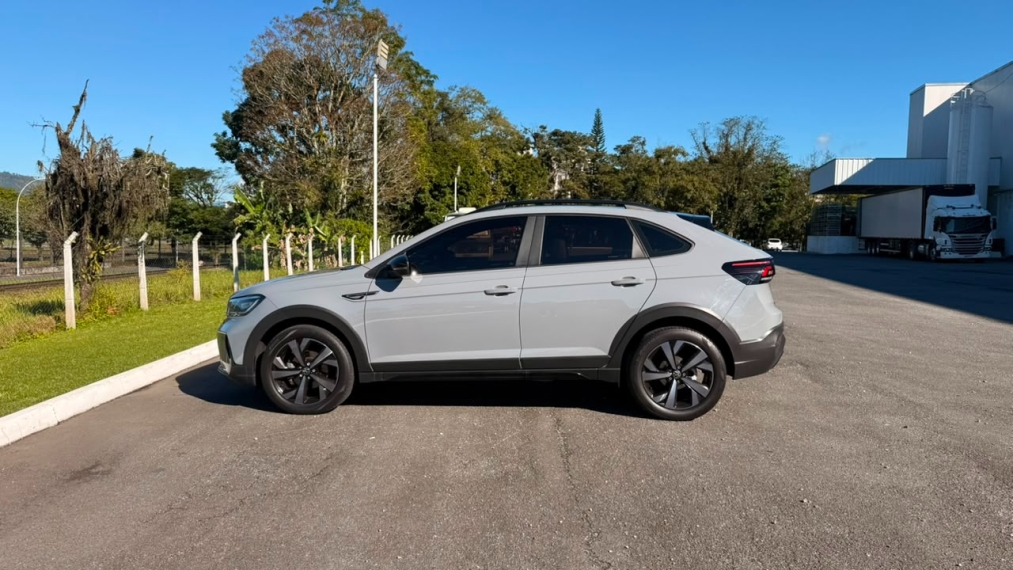 volkswagen  nivus 1.0 200 tsi total flex highline automatico3