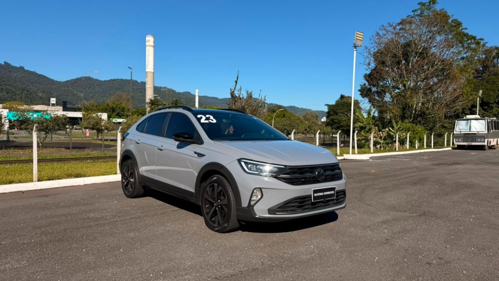 volkswagen  nivus 1.0 200 tsi total flex highline automatico1