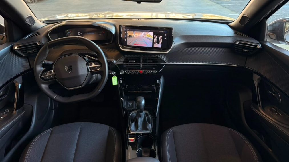 peugeot  2008 1.0 turbo 200 flex active cvt11