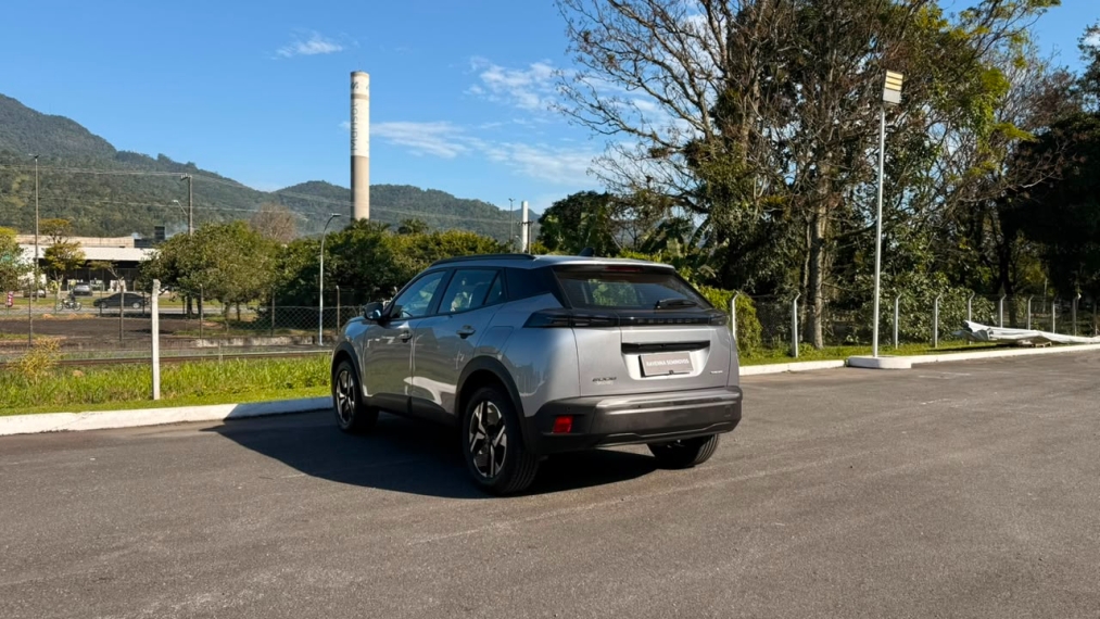 peugeot  2008 1.0 turbo 200 flex active cvt6