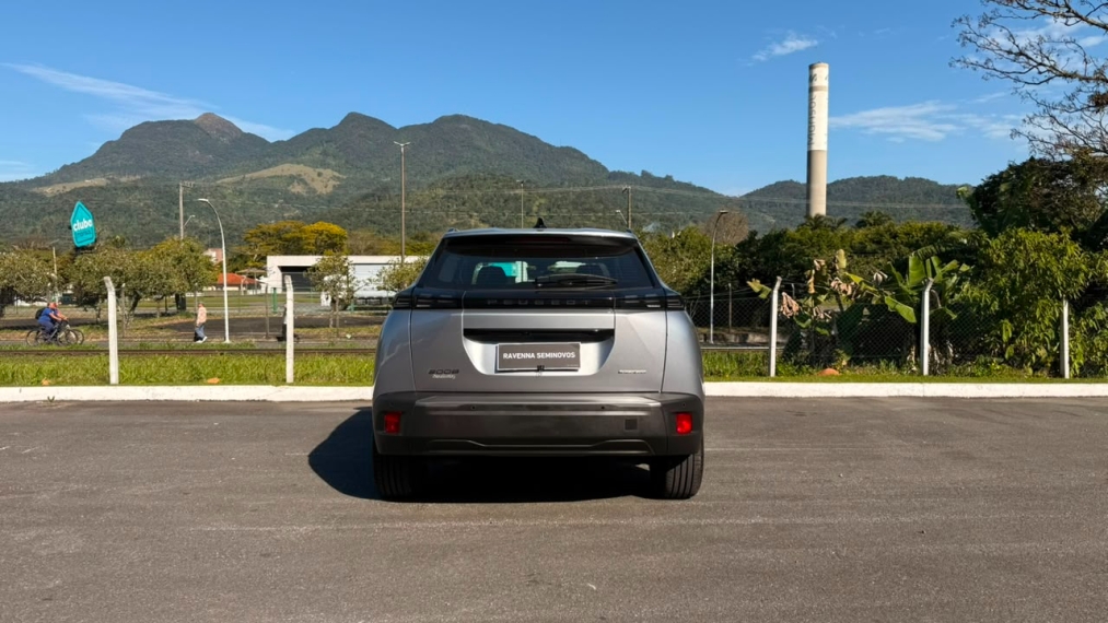 peugeot  2008 1.0 turbo 200 flex active cvt5