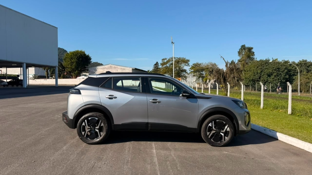 peugeot  2008 1.0 turbo 200 flex active cvt3