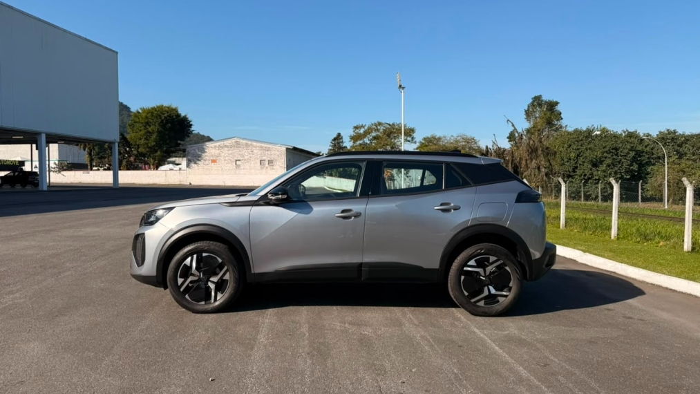 peugeot  2008 1.0 turbo 200 flex active cvt7