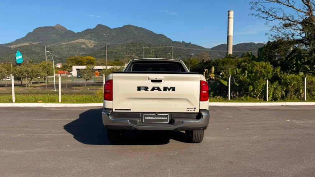 rampage  2.2 turbo diesel big horn 4x4 automatico5