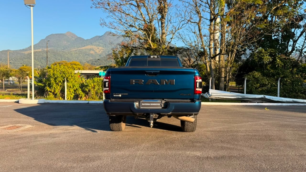 ram 3500 laramie night edition 6,7 l6 diesel 4x4 cd automatica5