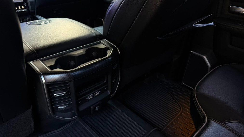 ram 3500 laramie night edition 6,7 l6 diesel 4x4 cd automatica13