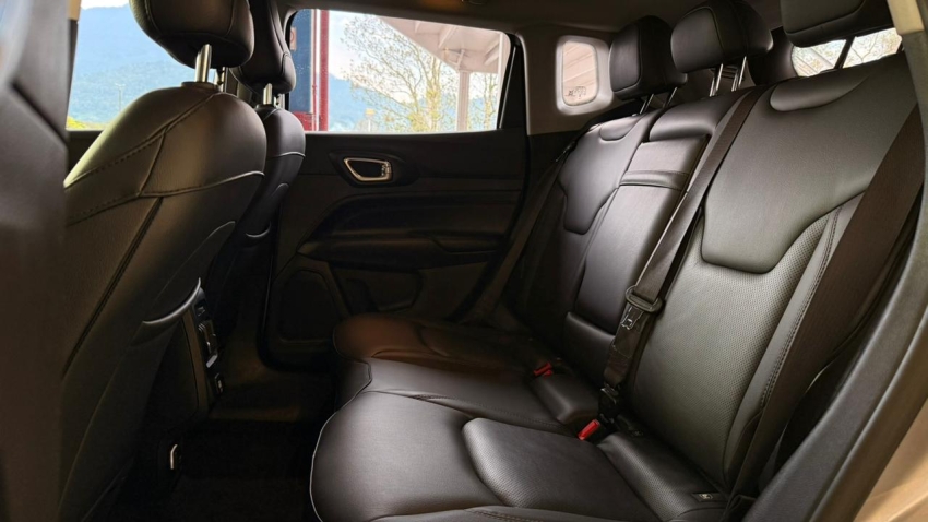 jeep  compass 1.3 t270 turbo flex longitude at615