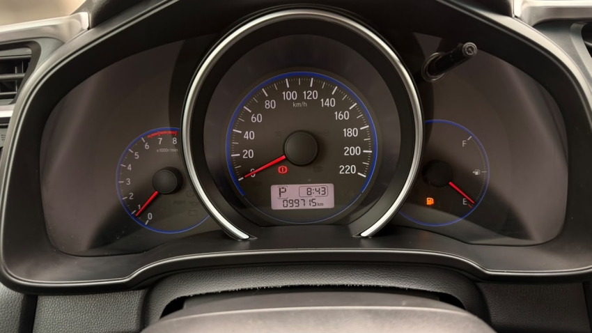 1.5 lx 16v flex 4p at8