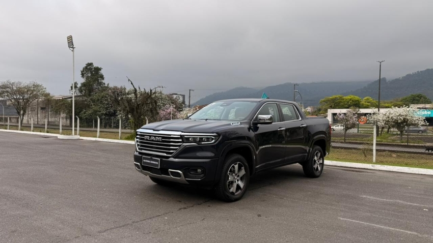 2.2 turbo diesel laramie 4x4 at2