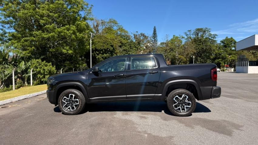 RAM   RAMPAGE  2.2 TURBO DIESEL REBEL 4X4 AUTOMÁTICO5