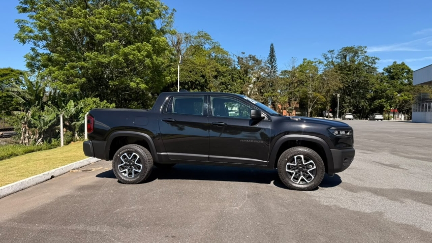 RAM   RAMPAGE  2.2 TURBO DIESEL REBEL 4X4 AUTOMÁTICO3