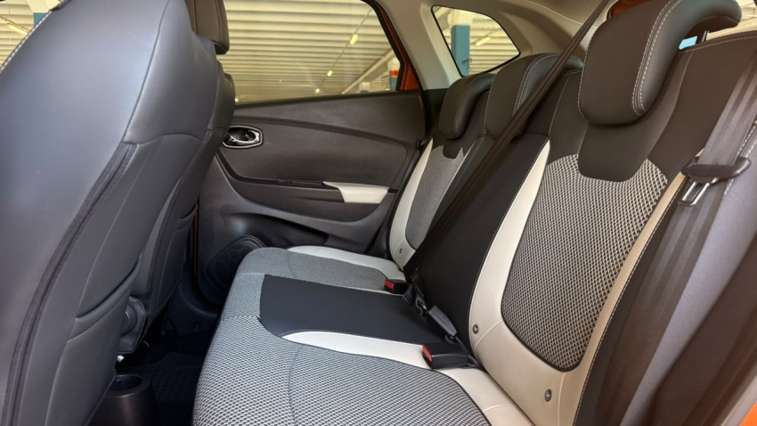 RENAULT   CAPTUR  1.6 16V SCE FLEX INTENSE X-TRONIC13