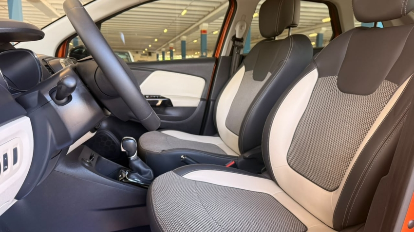RENAULT   CAPTUR  1.6 16V SCE FLEX INTENSE X-TRONIC12