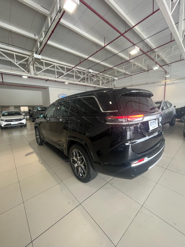 jeep commander 1.3 t270 turbo flex overland at6 4p automatico 2023 jeep commander 1.3 t270 turbo flex overland at6 4p automatico 2023