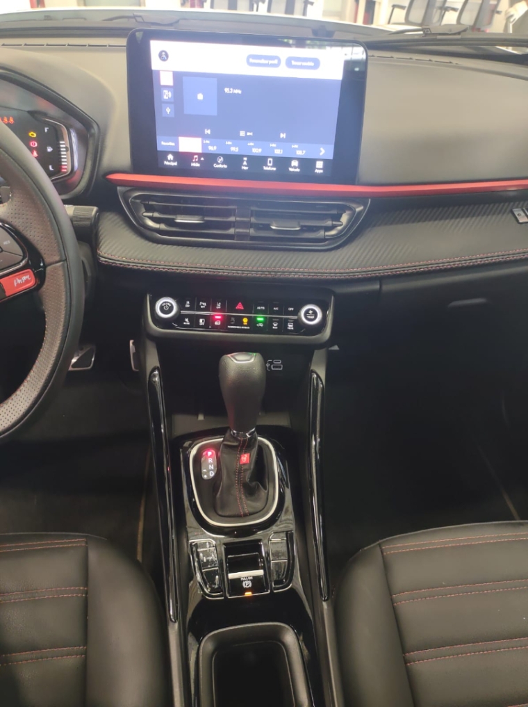 fiat fastback 1.3 turbo 270 flex abarth at6 gasolina 4p automatico 2024 fiat fastback 1.3 turbo 270 flex abarth at6 gasolina 4p automatico 2024
