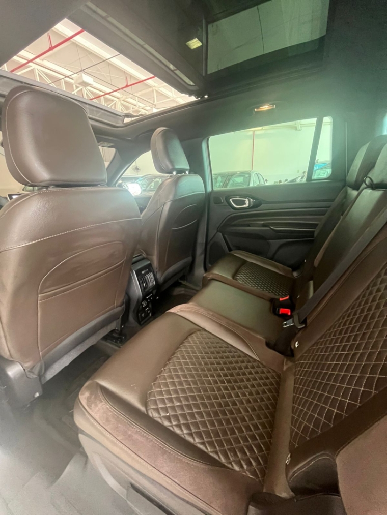 jeep commander 1.3 t270 turbo flex overland at6 4p automatico 2023 jeep commander 1.3 t270 turbo flex overland at6 4p automatico 2023