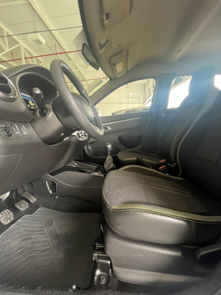 renault kwid 1.0 12v sce flex outsider manual 5p 2024 renault kwid 1.0 12v sce flex outsider manual 5p 2024