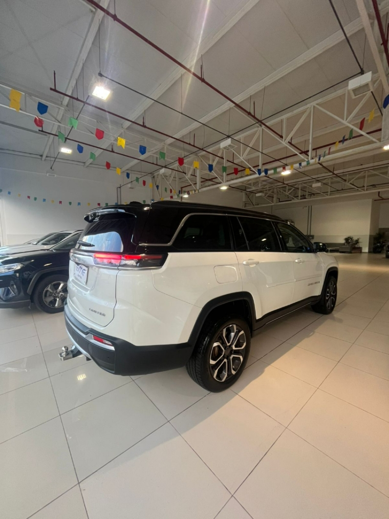 jeep commander 2.0 td380 turbo diesel limited at9 5p automatico 2023 jeep commander 2.0 td380 turbo diesel limited at9 5p automatico 2023