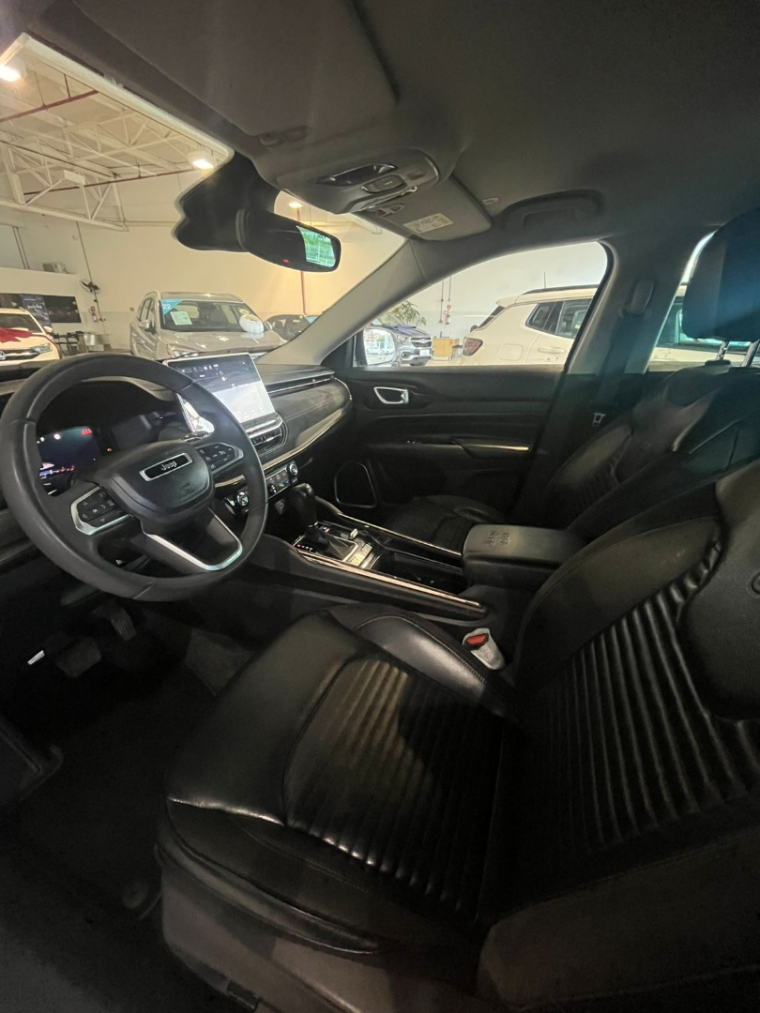 jeep commander 2.0 td380 turbo diesel limited at9 5p automatico 2023 jeep commander 2.0 td380 turbo diesel limited at9 5p automatico 2023