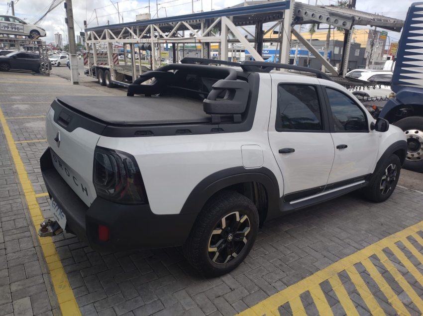 renault oroch 1.3 tce flex outsider x-tronic 4p automatico 2023 renault oroch 1.3 tce flex outsider x-tronic 4p automatico 2023