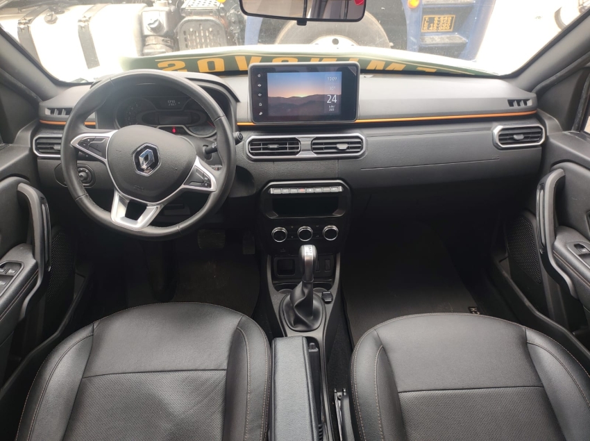 renault oroch 1.3 tce flex outsider x-tronic 4p automatico 2023 renault oroch 1.3 tce flex outsider x-tronic 4p automatico 2023