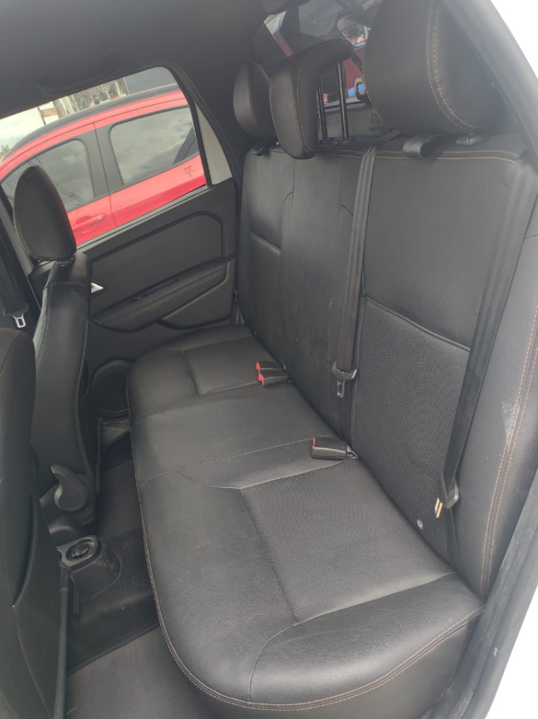 renault oroch 1.3 tce flex outsider x-tronic 4p automatico 2023 renault oroch 1.3 tce flex outsider x-tronic 4p automatico 2023