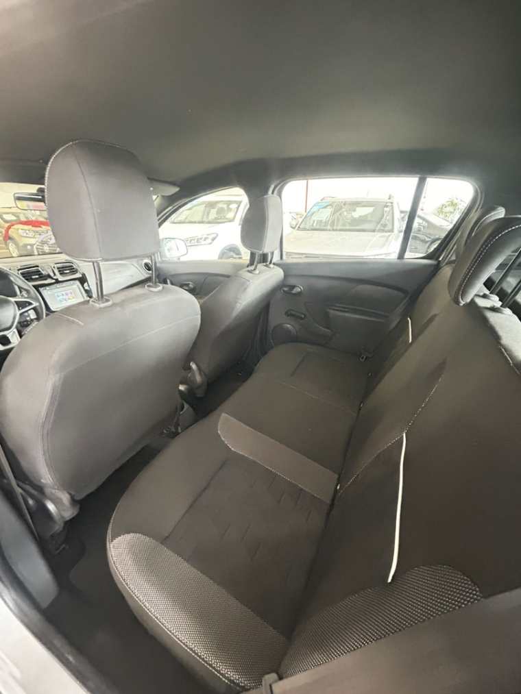 renault sandero 1.0 12v sce flex stepway zen manual 5p 2024 renault sandero 1.0 12v sce flex stepway zen manual 5p 2024