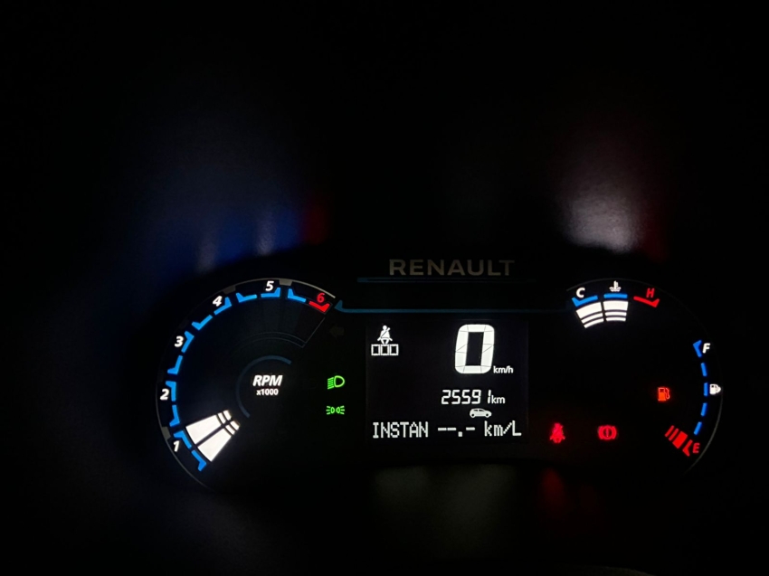 renault kwid 1.0 12v sce flex outsider manual 5p 2023 renault kwid 1.0 12v sce flex outsider manual 5p 2023