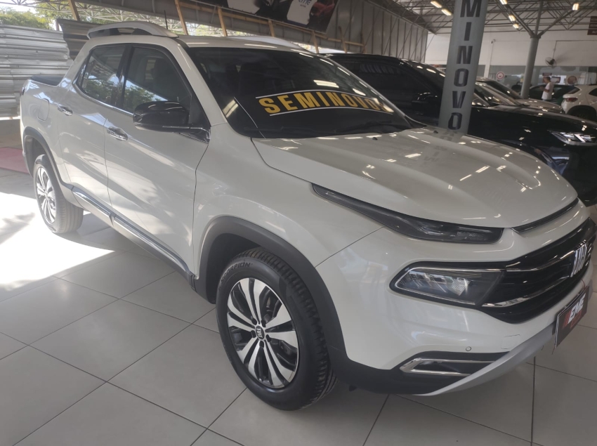 fiat toro 1.3 turbo 270 flex volcano at6 4p automatico 2023