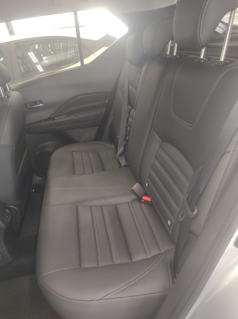 nissan kicks 1.6 16v flexstart advance xtronic flex 4p automatico 2024