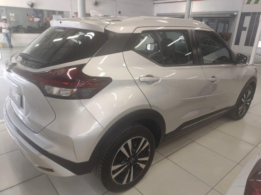 nissan kicks 1.6 16v flexstart advance xtronic flex 4p automatico 2024
