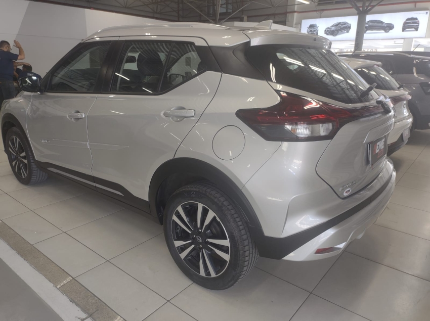 nissan kicks 1.6 16v flexstart advance xtronic flex 4p automatico 2024