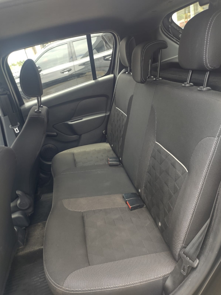 renault stepway 1.0 12v sce flex zen manual 4p 2024 renault stepway 1.0 12v sce flex zen manual 4p 2024