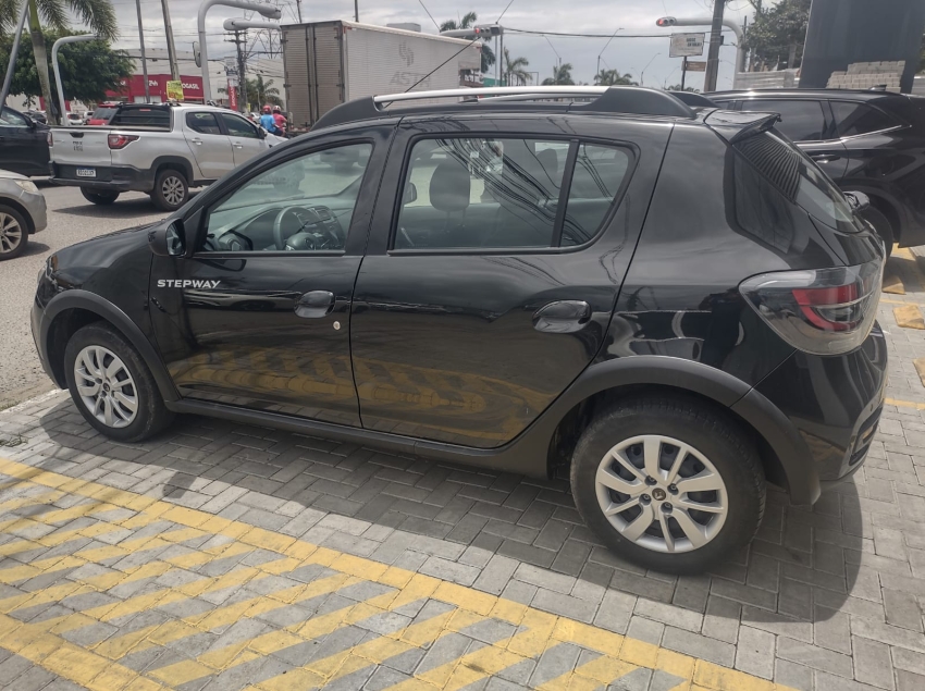 renault stepway 1.0 12v sce flex zen manual 4p 2024 renault stepway 1.0 12v sce flex zen manual 4p 2024