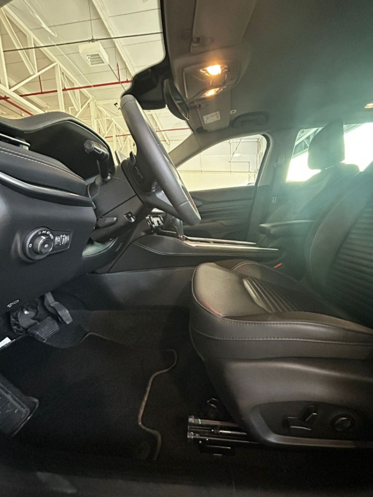 jeep commander 1.3 t270 turbo flex longitude at6 hibrido 5p automatico 202310