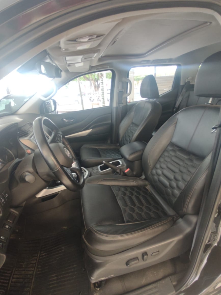 nissan frontier 2.3 16v turbo diesel platinum cd 4x4 automatico 4p 202410