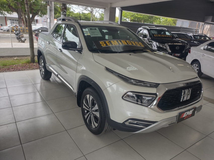 fiat toro 1.3 turbo 270 flex volcano at6 4p automatico 2025