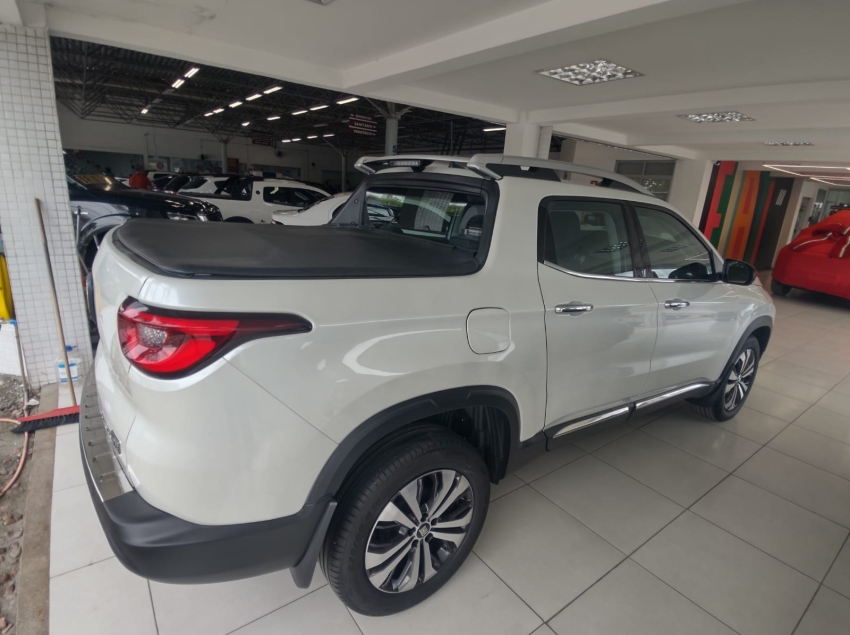 fiat toro 1.3 turbo 270 flex volcano at6 4p automatico 20255