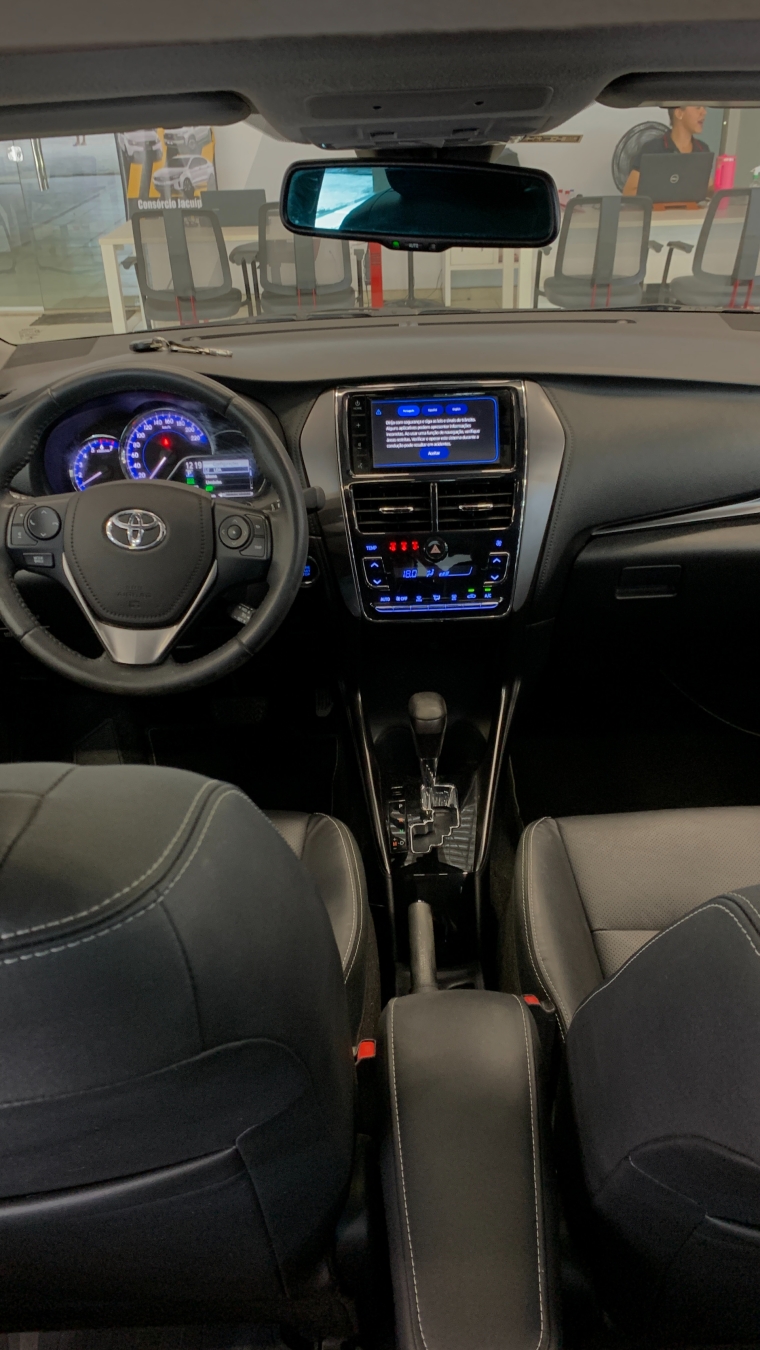 toyota yaris 1.5 16v flex sedan xls connect multidrive 4p automatico 202310