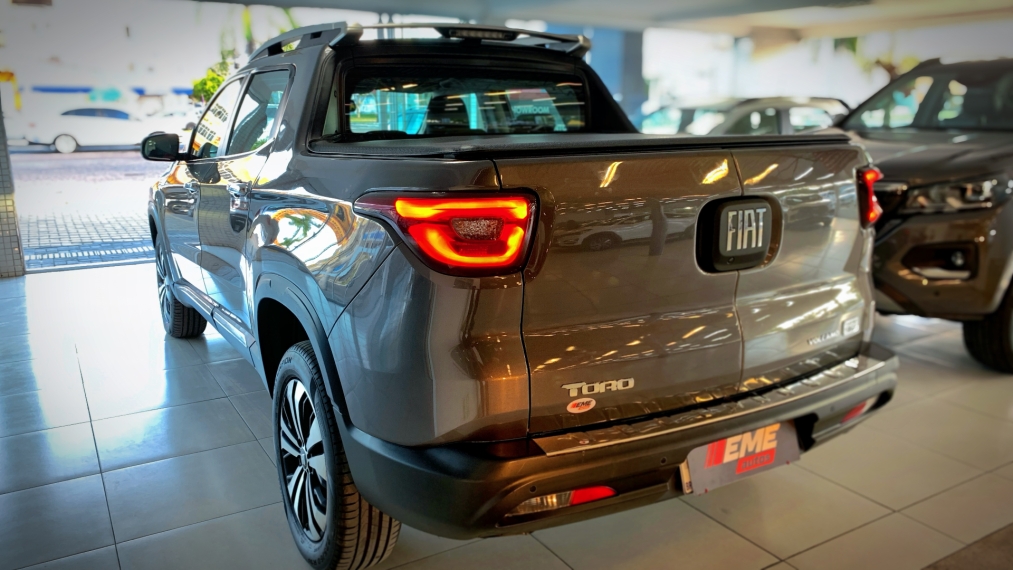 fiat toro 1.3 turbo 270 flex volcano at6 4p automatico 20252