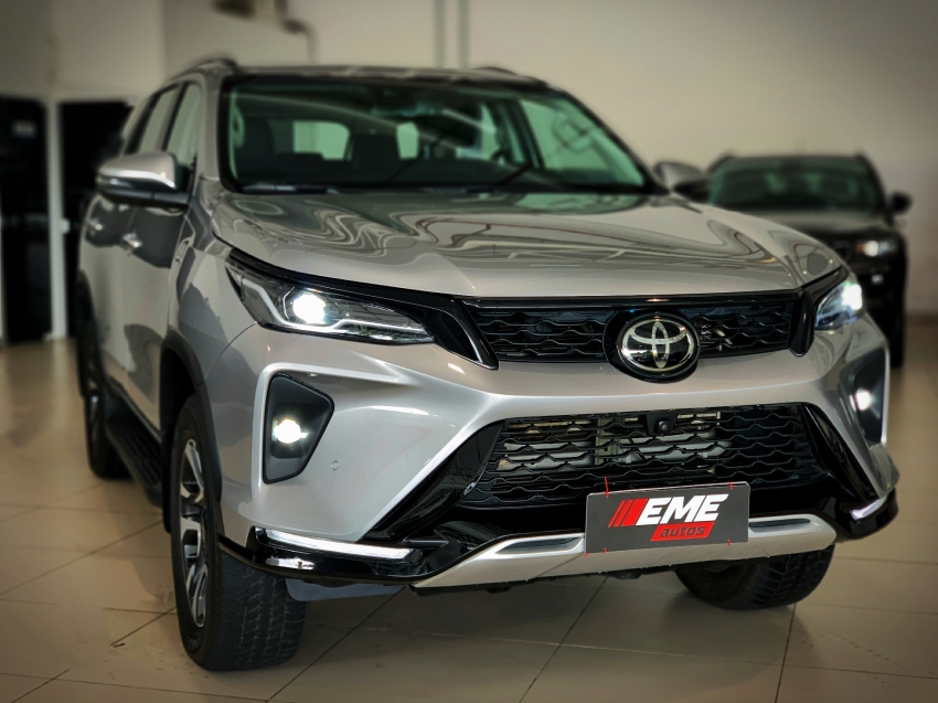 toyota hilux sw4 2.8 d-4d turbo diesel srx platinum 7l 4x4 automatico 4p 2024
