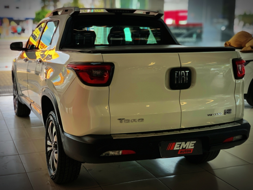 fiat toro 1.3 turbo 270 flex volcano at6 4p automatico 20256