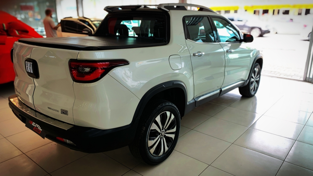 fiat toro 1.3 turbo 270 flex volcano at6 4p automatico 20251