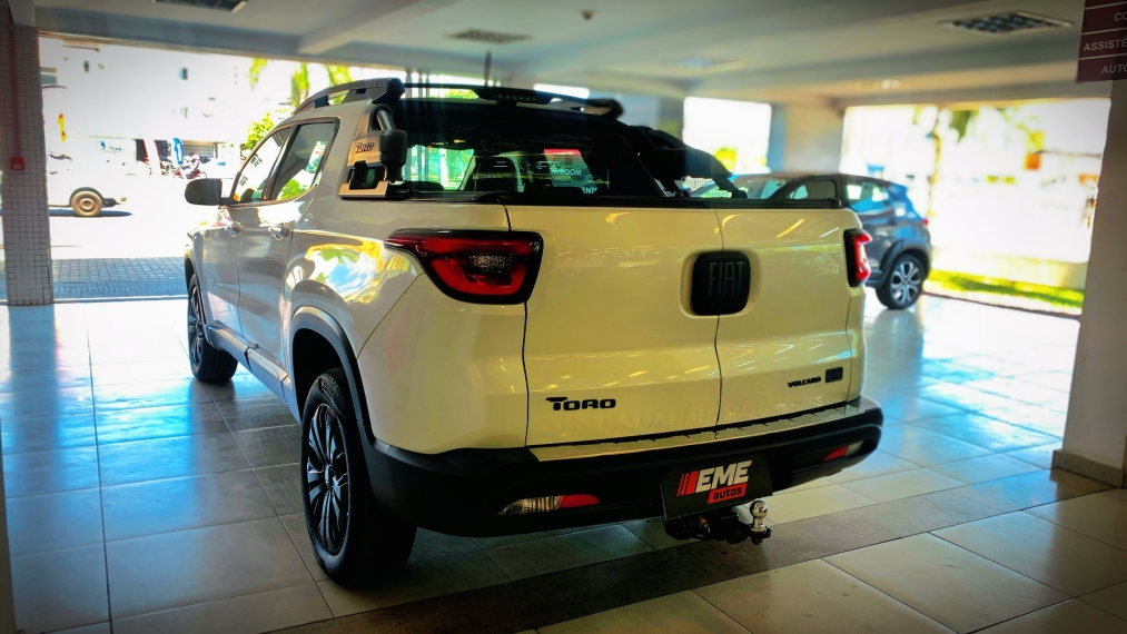 fiat toro 1.3 turbo 270 flex volcano at6 4p automatico 20232